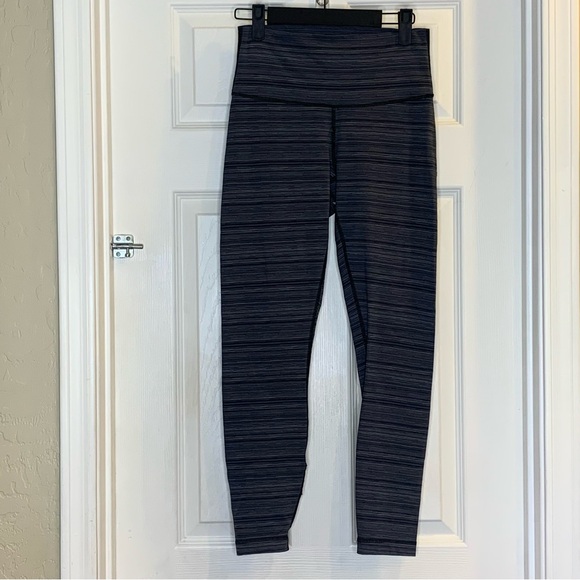 Lululemon High Times Luxtreme 25” Leggings Black and Gray Striped Size 4 - Picture 1 of 7